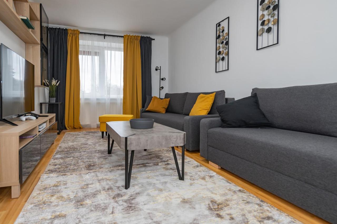Family 1 Bd Old Town Apartment By Hostlovers Kaunas Exteriör bild